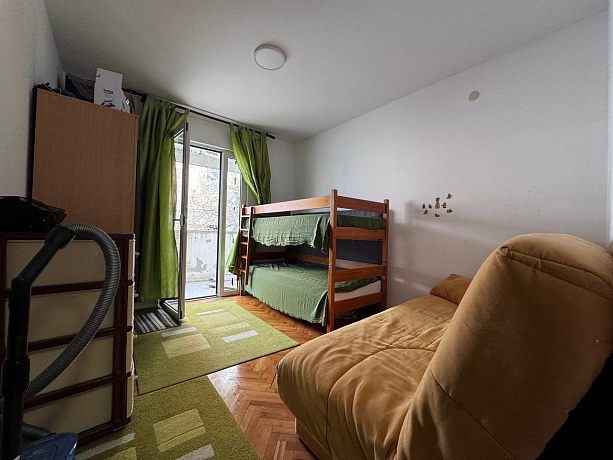 Квартира с одной спальной комнатой в Будве